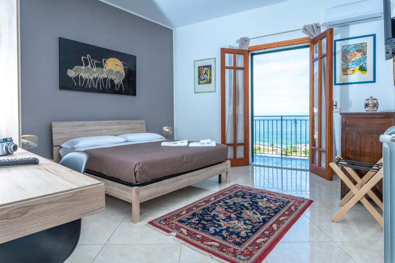 B&B Una Terrazza Sul Golfo Di Сферакавало Екстериор снимка