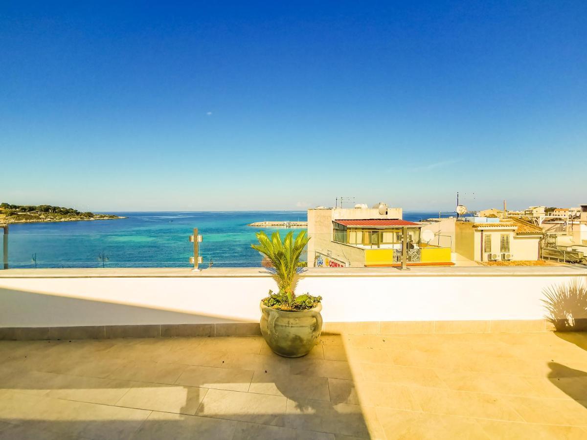 B&B Una Terrazza Sul Golfo Di Сферакавало Екстериор снимка